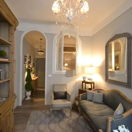 Adagio Apartment *